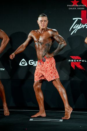 MEN'S PHYSIQUE +179 STARS